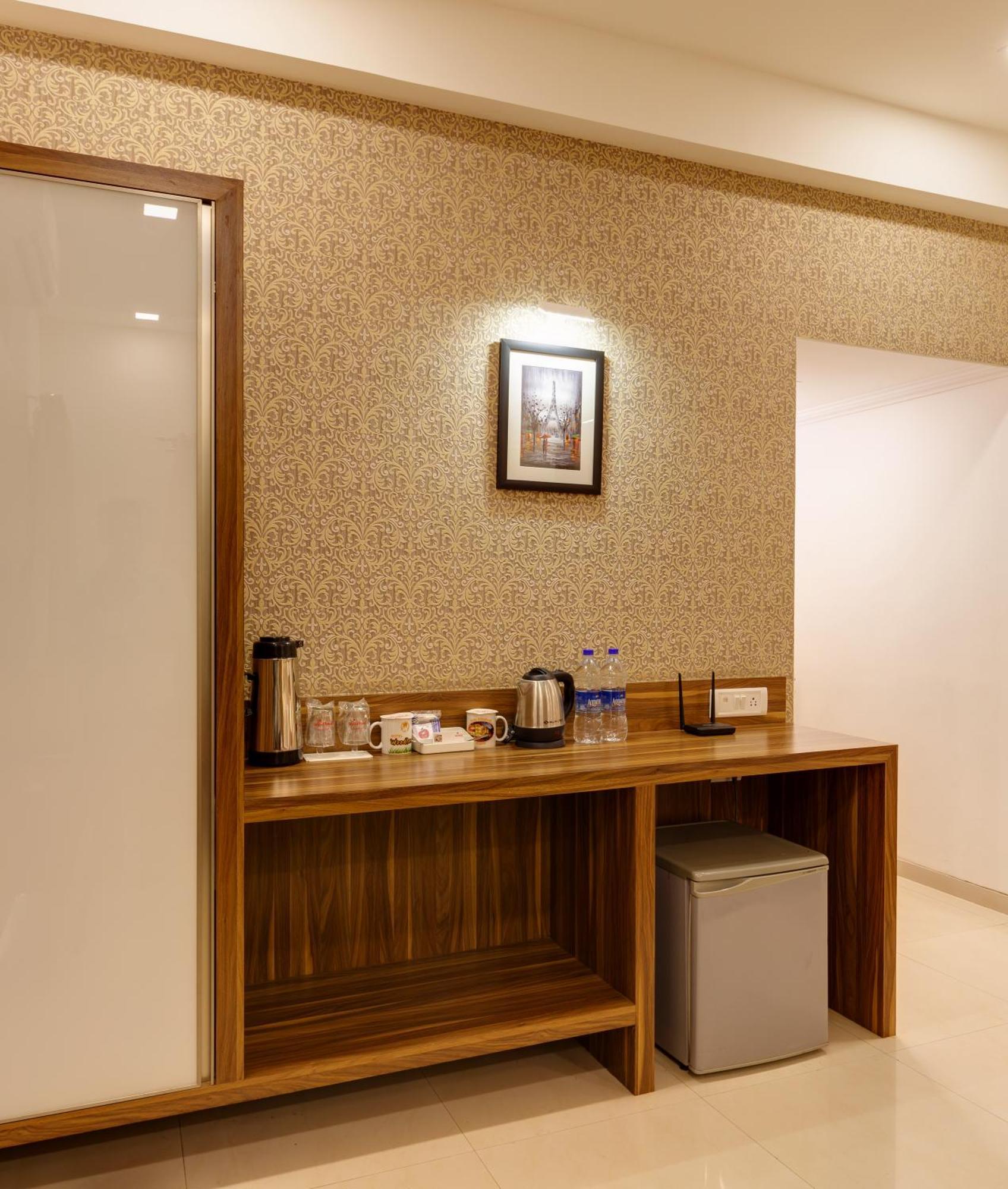 Hotel Woodland Colhapur Exterior foto