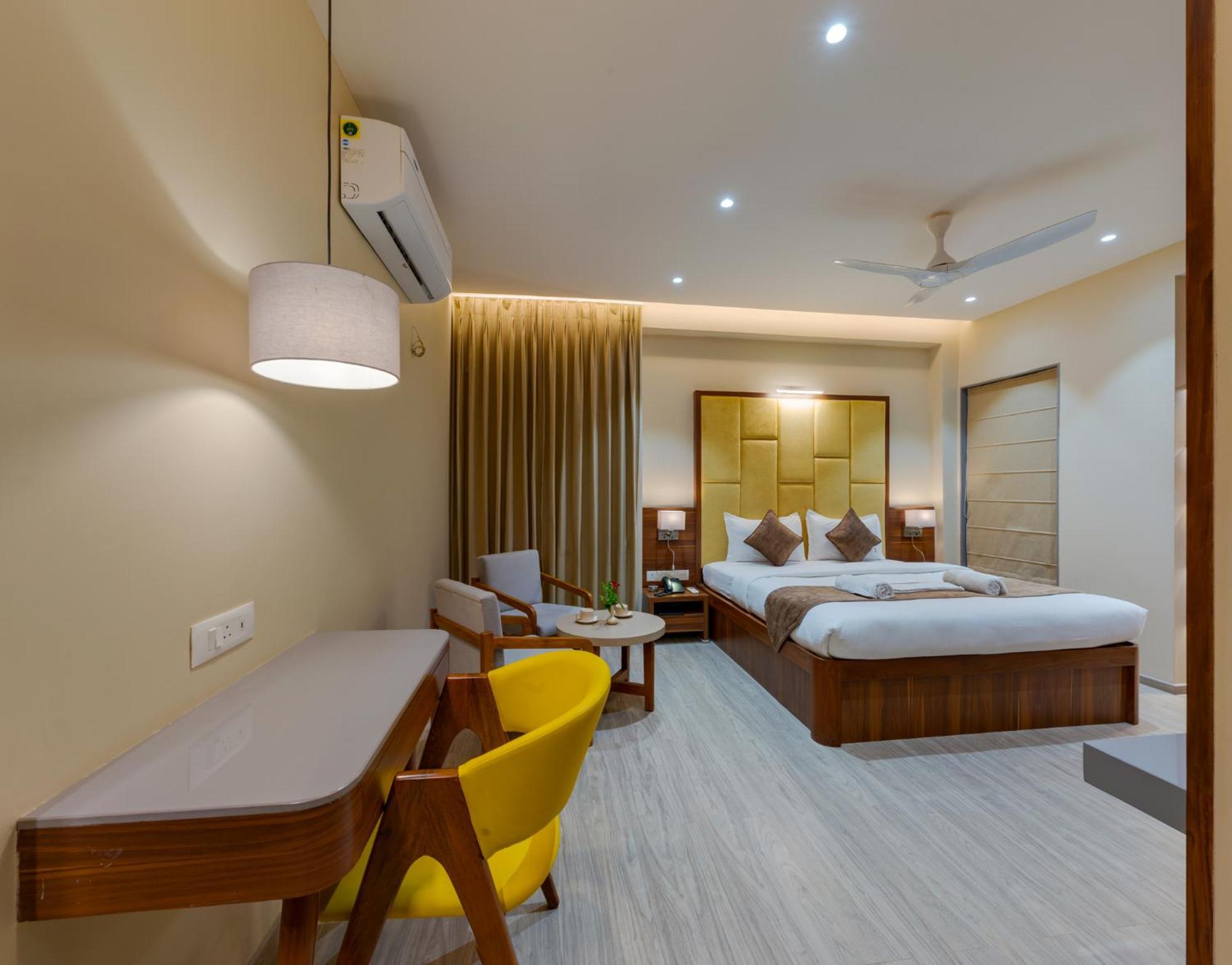 Hotel Woodland Colhapur Exterior foto