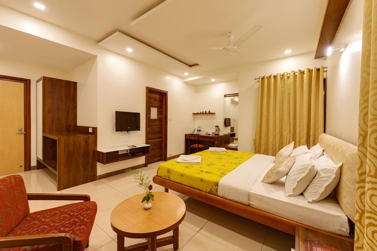 Hotel Woodland Colhapur Exterior foto