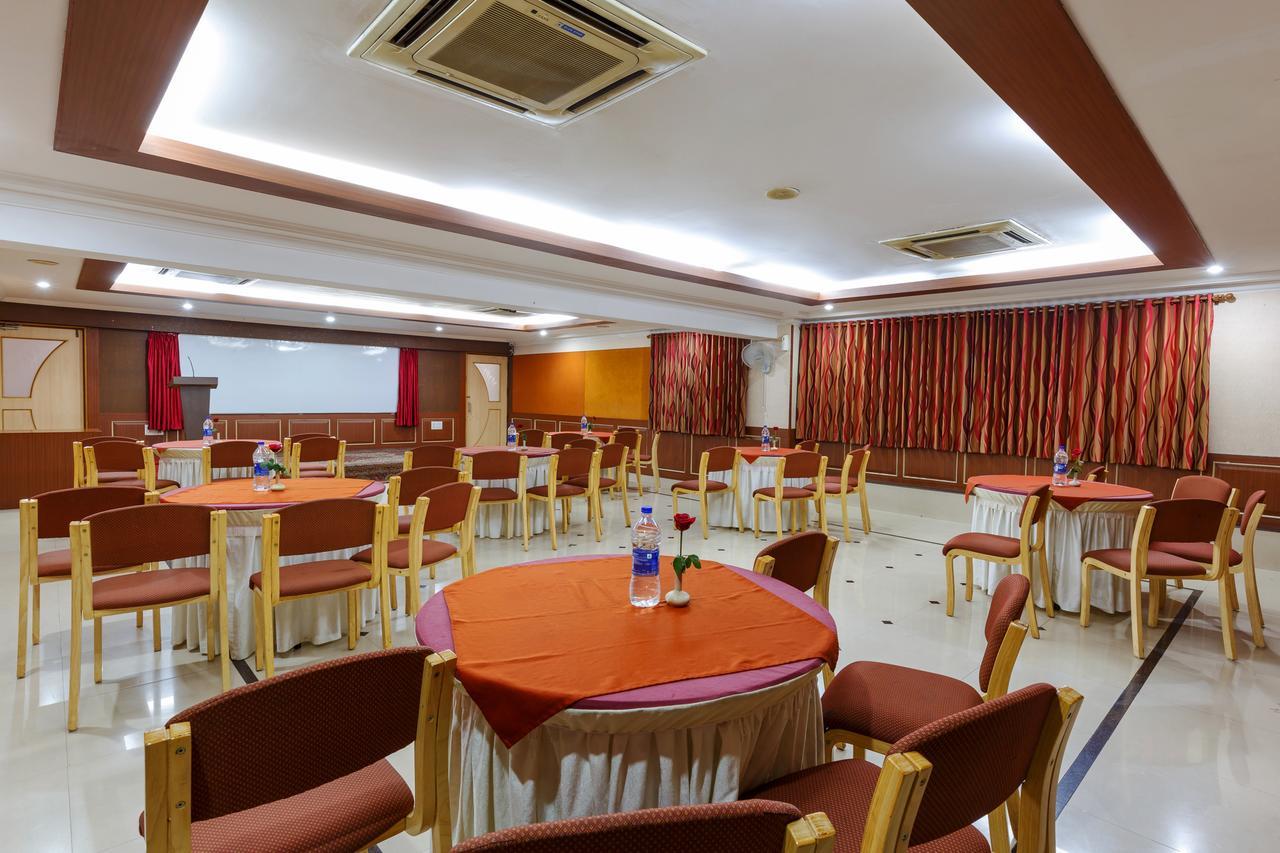 Hotel Woodland Colhapur Exterior foto